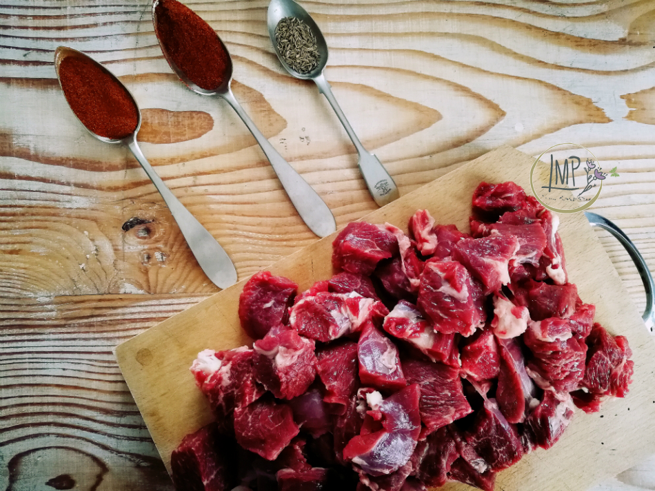 Gulasch ungherese preparazione carne