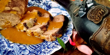 Brasato al barolo con bottiglia d'annata